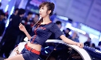 Cùng ngắm vẻ đẹp lúc gợi cảm lúc đáng yêu của chân dài Choi Byul-I tại Busan Auto Salon 2010.
