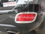 Viền đèn gầm sau Santafe