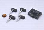 - Hiển thị áp suất và nhiệt độ thực tế của lốp của 4 lốp trên màn hình - Cảnh báo tức thời cho người điều khiển xe trong trường hợp áp suất lốp quá thấp hoặc quá cao và/hoặc nhiệt độ của lốp tăng cao. 
