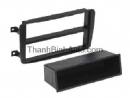 Mặt dưỡng lắp đặt thiết bị âm thanh cho dòng Mercedes C-Class Sport/CLK. Sản phẩm được sản xuất tại Mỹ. 