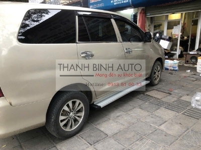 Bậc bước nhôm liền khối cho xe INNOVA 2016