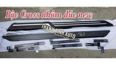 Bậc lên xuống, bệ bước xe TOYOTA CROSS New