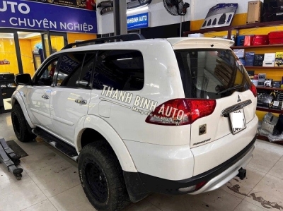 Giá nóc 2 thanh dọc cho xe Pajero Sport