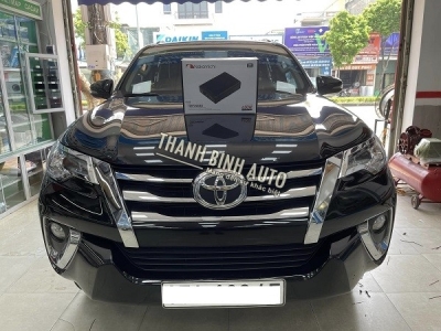 Lắp loa Sub gầm ghế cho xe FORTUNER 2020