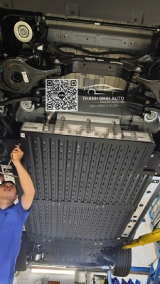 Ốp gầm bảo vệ pin xe Vinfast VF6