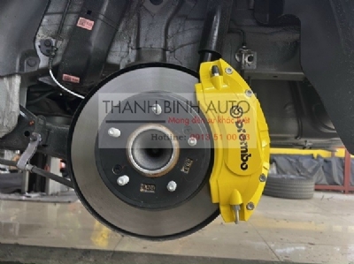 Ốp phanh Brembo cho xe KIA K3