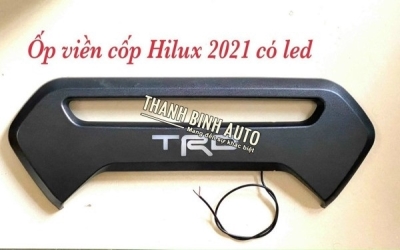 Ốp viền cốp có led xe HILUX 2021 2022