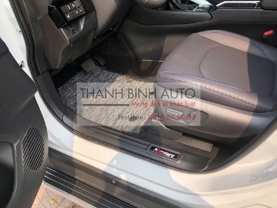 Thảm sàn nhựa đúc cho xe YARIS CROSS 2025