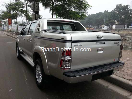 Nắp thùng thấp xe HILUX tại Thanhbinhauto 684 Nguyễn Văn Cừ