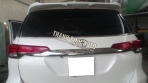 Nẹp chân kính hậu HYUNDAI SANTAFE 2018