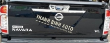 TRANG TRÍ TAY MỞ CỐP NISSAN NAVARA NP300