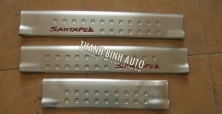 Ốp bậc cửa trong xe SANTAFE