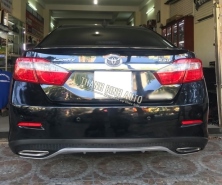 Lip pô, lippo, lip sau TOYOTA CAMRY m2