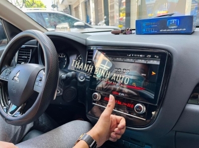Màn Android Winca cho xe OUTLANDER