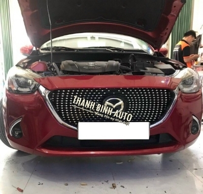 Mặt calang sao rơi xe MAZDA 2