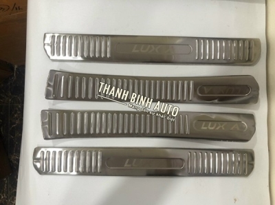 Ốp bậc cửa inox xe Vinfast LUX A