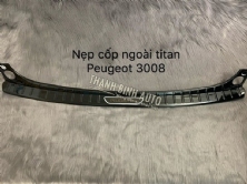Ốp chống trầy cốp ngoài mẫu titan xe Peugeot 3008 2020