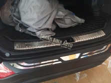 Ốp chống trầy cốp sau trong + ngoài xe Hyundai Kona 2020