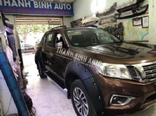 Ốp cua lốp xe Nissan Navara