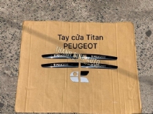 Ốp tay cửa mẫu titan xe Peugeot 2020